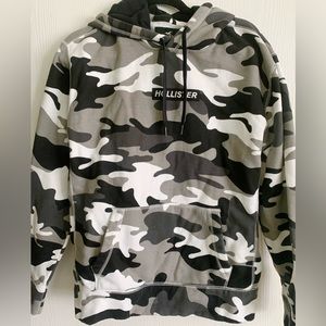 Gently Used Mens Hollister Camo Hoodie size M